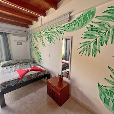San Andrés Hostal Mom Mariela מראה חיצוני תמונה