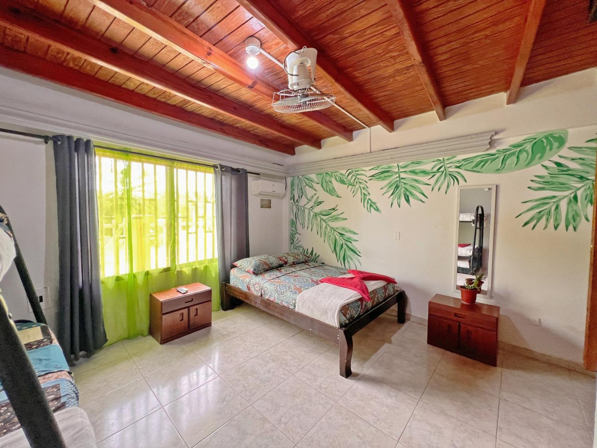San Andrés Hostal Mom Mariela מראה חיצוני תמונה