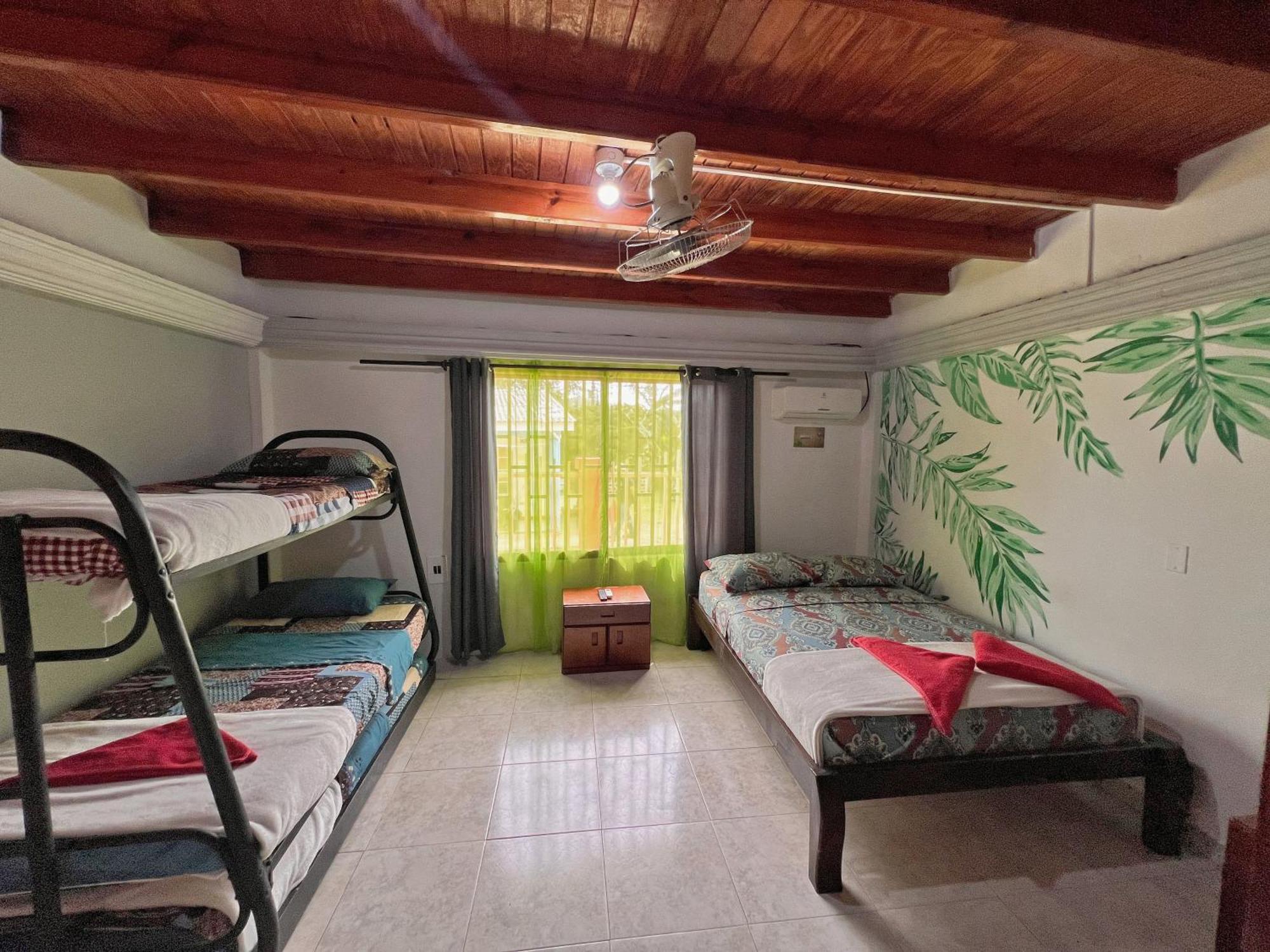San Andrés Hostal Mom Mariela מראה חיצוני תמונה