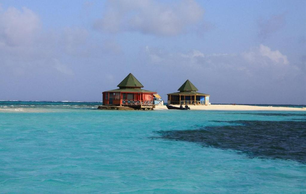 San Andrés Hostal Mom Mariela מראה חיצוני תמונה